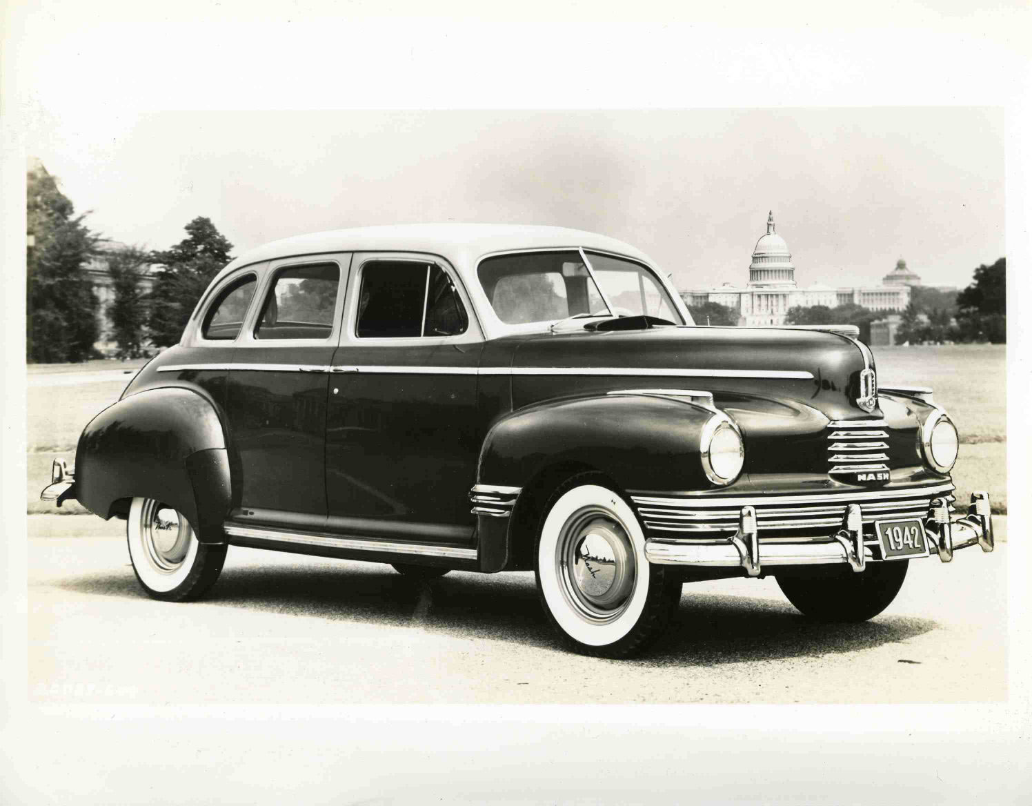 1942 Nash Press Kit / z1942 Ambassador 600 at Capital.jpg